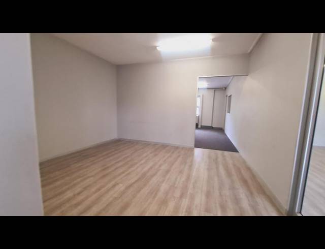 BUSINESS PROPERTY TO RENT IN LYNNWOOD